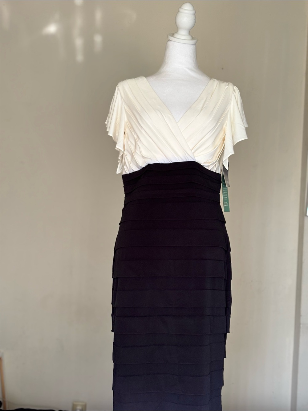 NWT Elegant Two-Tone V-Neck Flutter Sleeve Dress - Ivory and Black